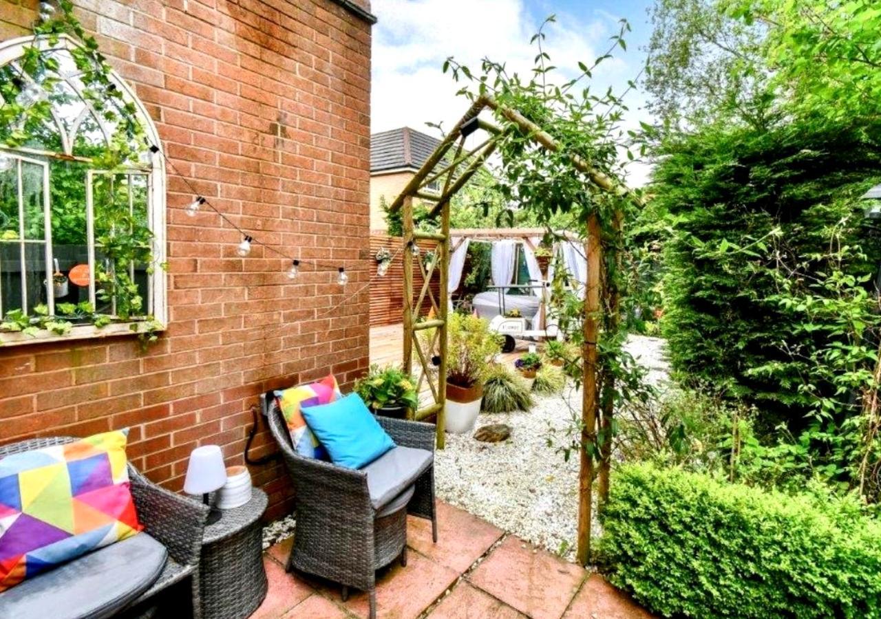 Апартаменти Cosy Garden Flat, Private Hot Tub & Four Poster Bed Йорк Екстер'єр фото